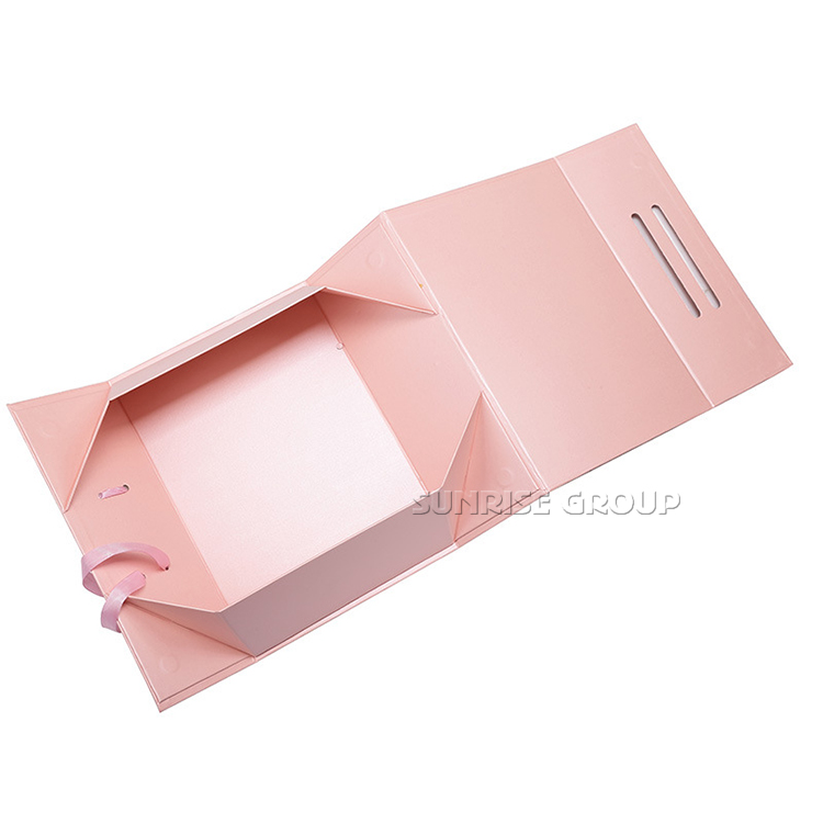 Luxury Magnetic Closure Collapsible Gift Box